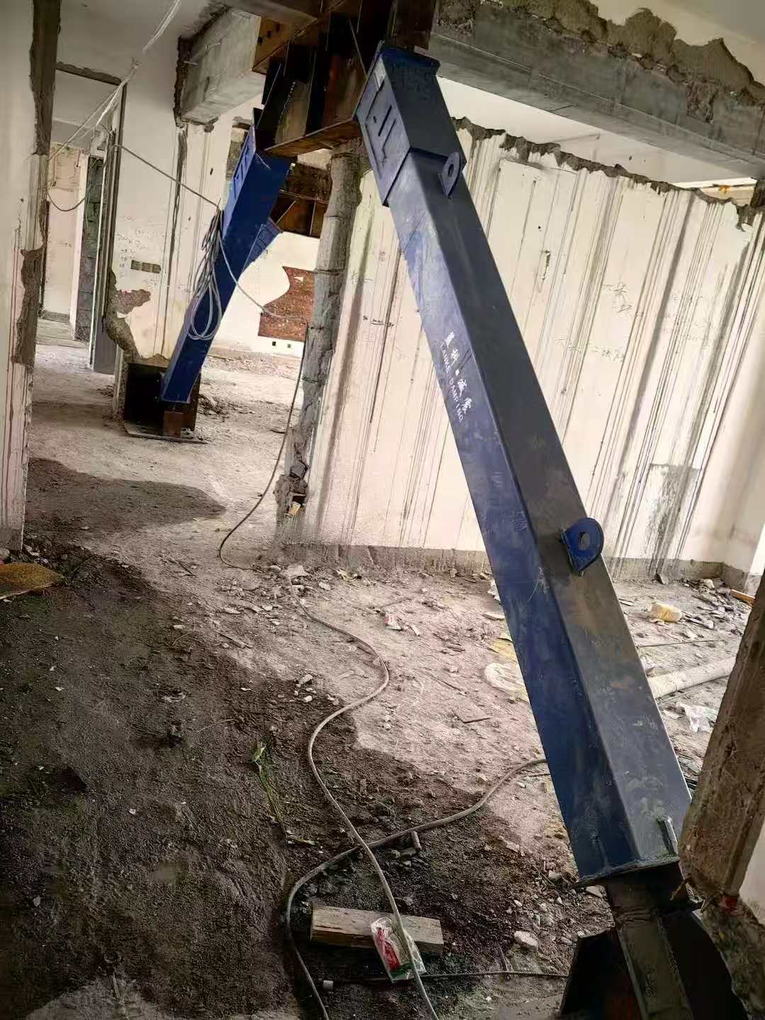 滦平柱子粘钢加固施工工艺